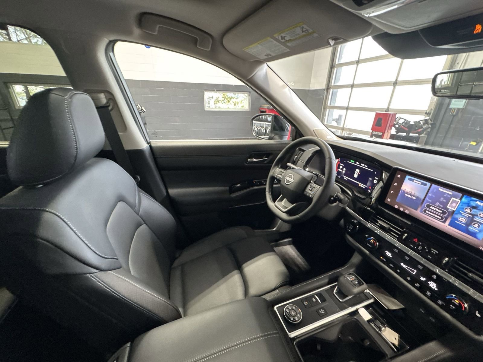 New 2026 Nissan Pathfinder SL AWD/4WD image 8