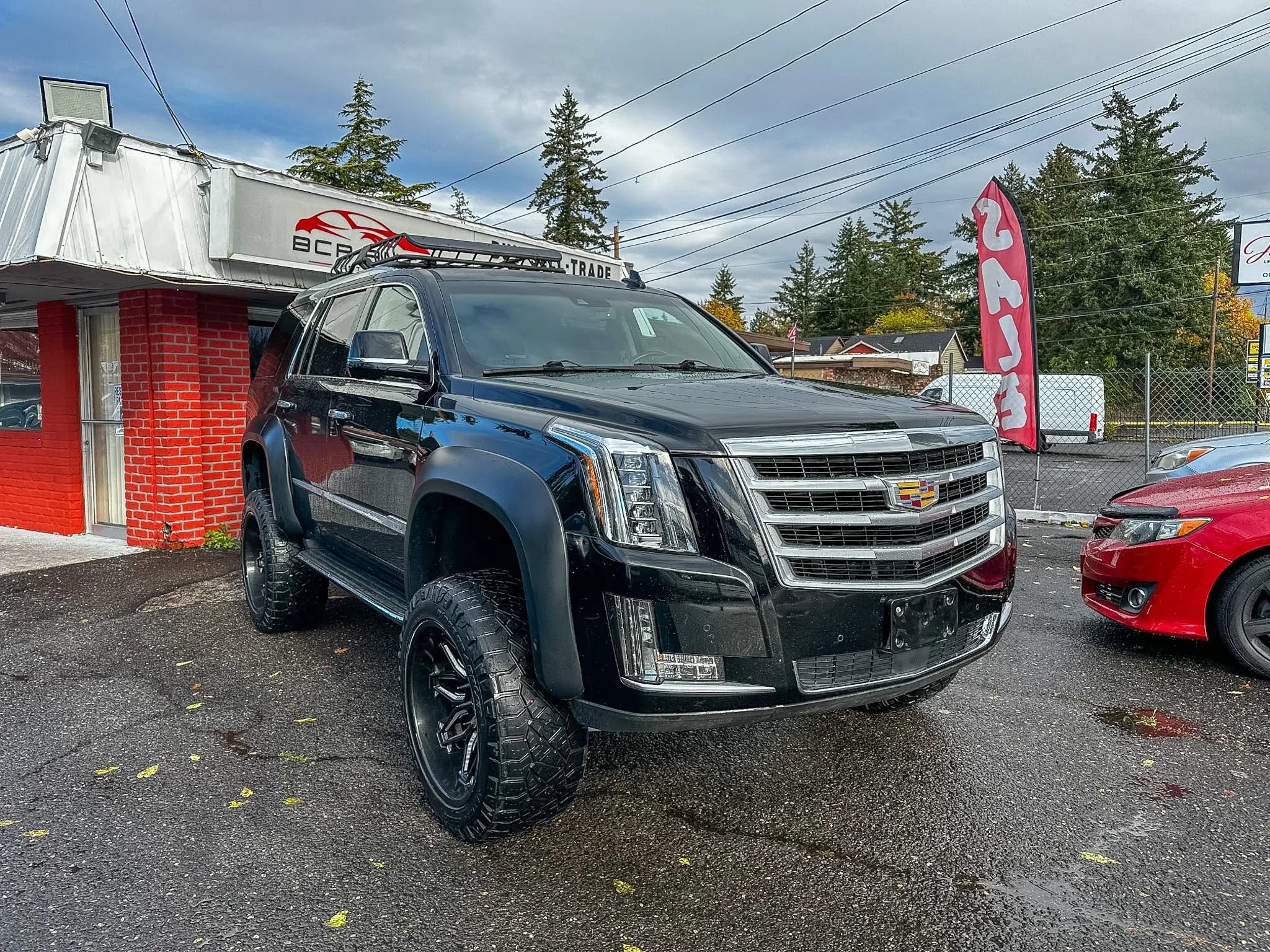 Used 2016 Cadillac Escalade Premium AWD/4WD image 4