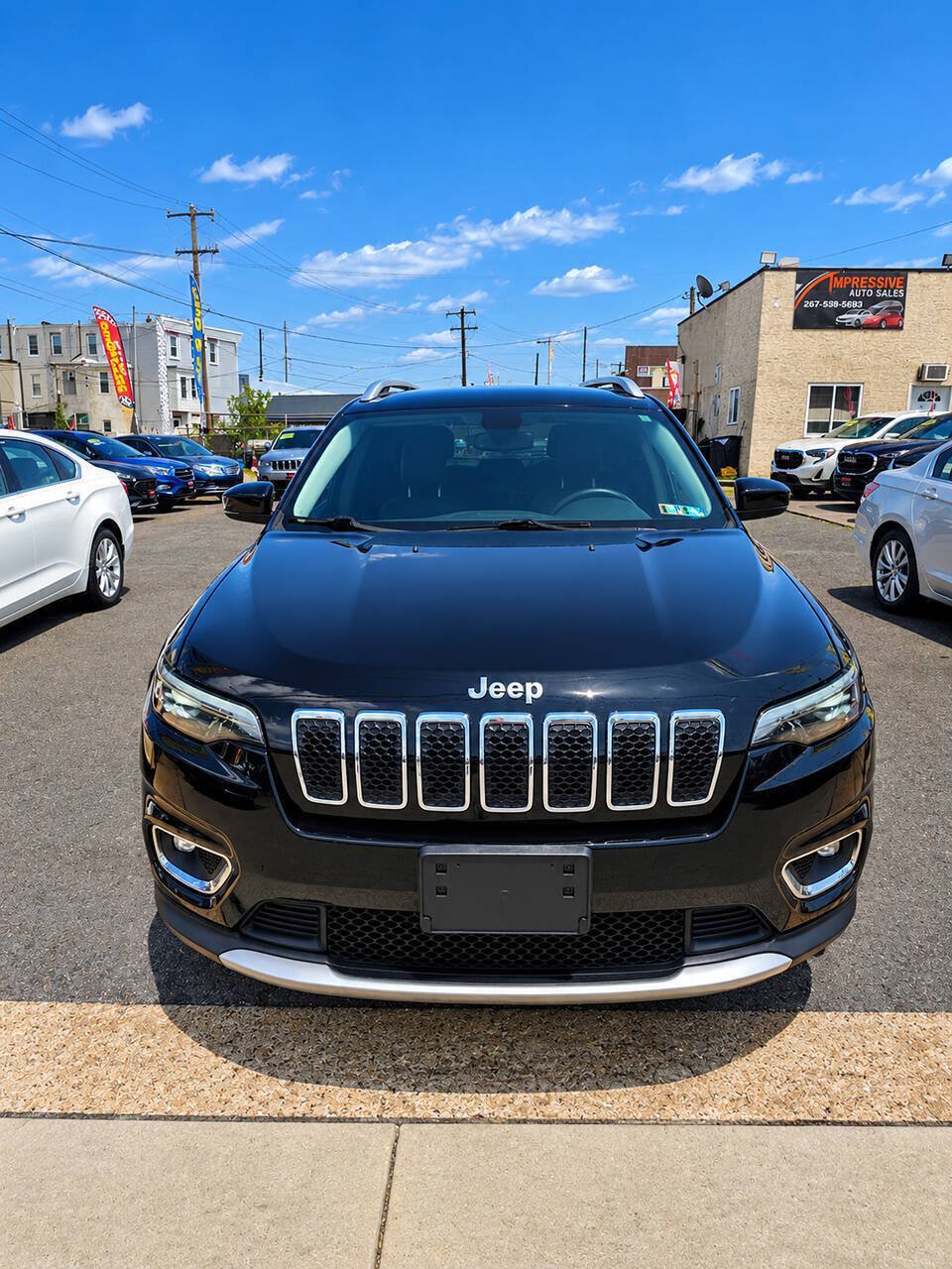 Used 2019 Jeep Cherokee Limited AWD/4WD image 5