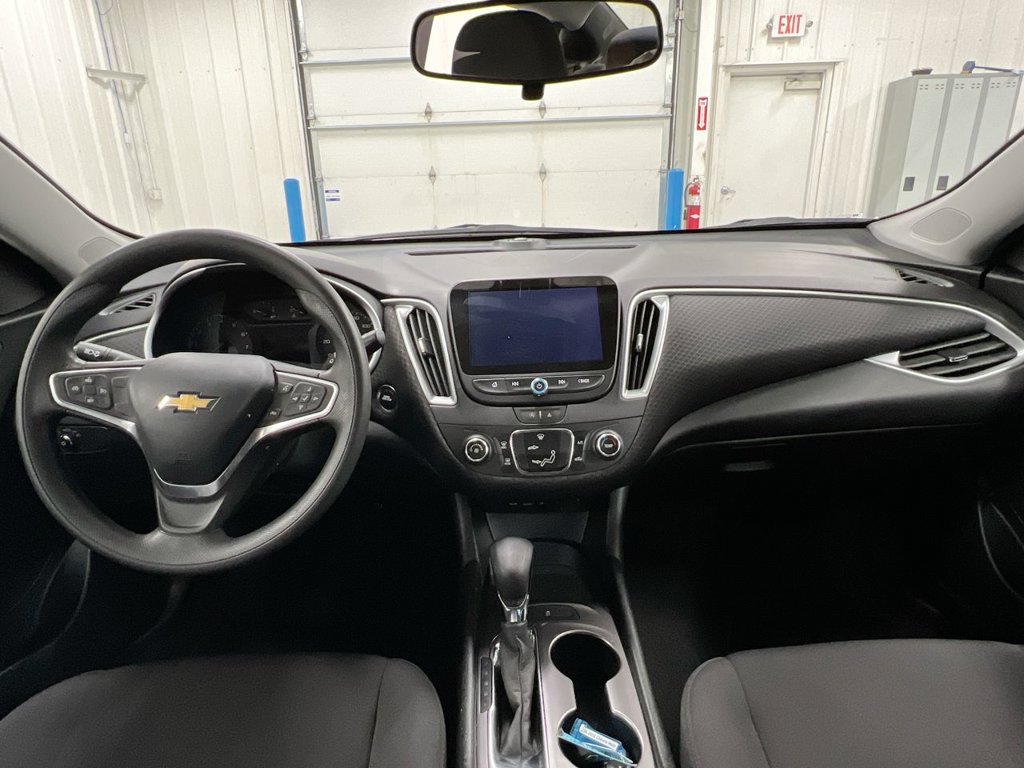 Used 2022 Chevrolet Malibu LS FWD image 10