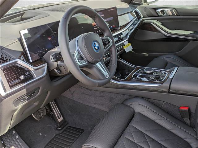Used 2026 BMW X5 xDrive50e w/ M Sport Package AWD/4WD image 3