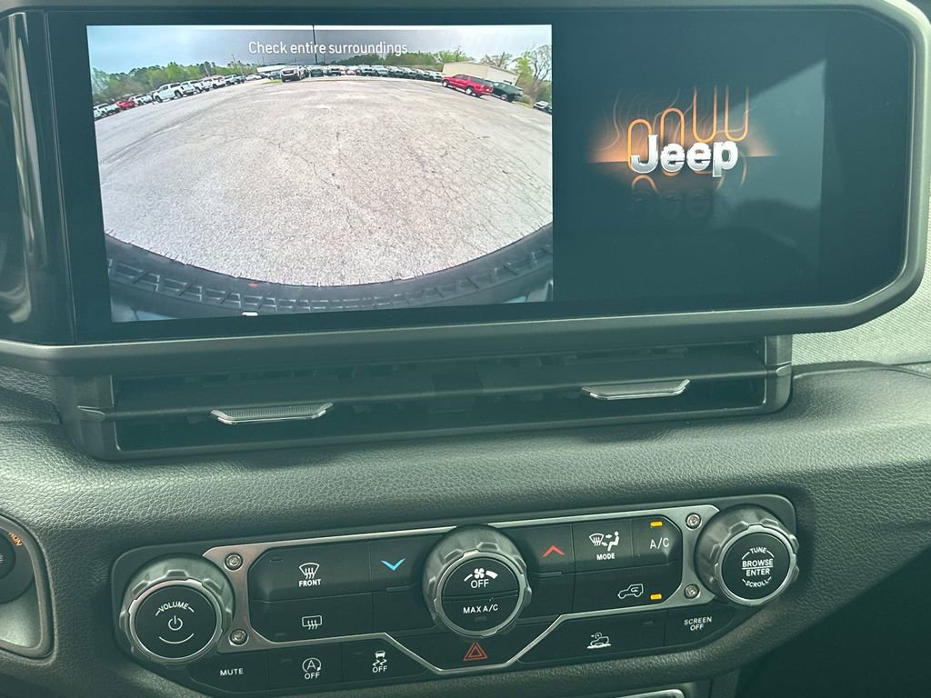 Used 2024 Jeep Wrangler Willys image 27