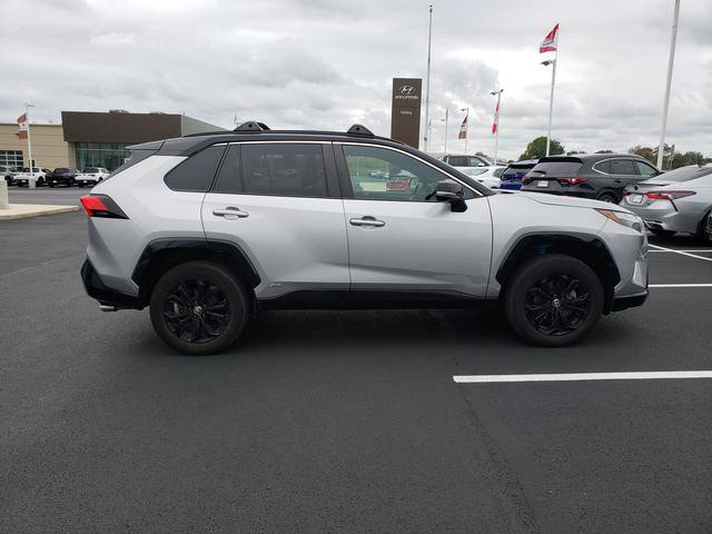 Used 2023 Toyota RAV4 XSE AWD/4WD image 4