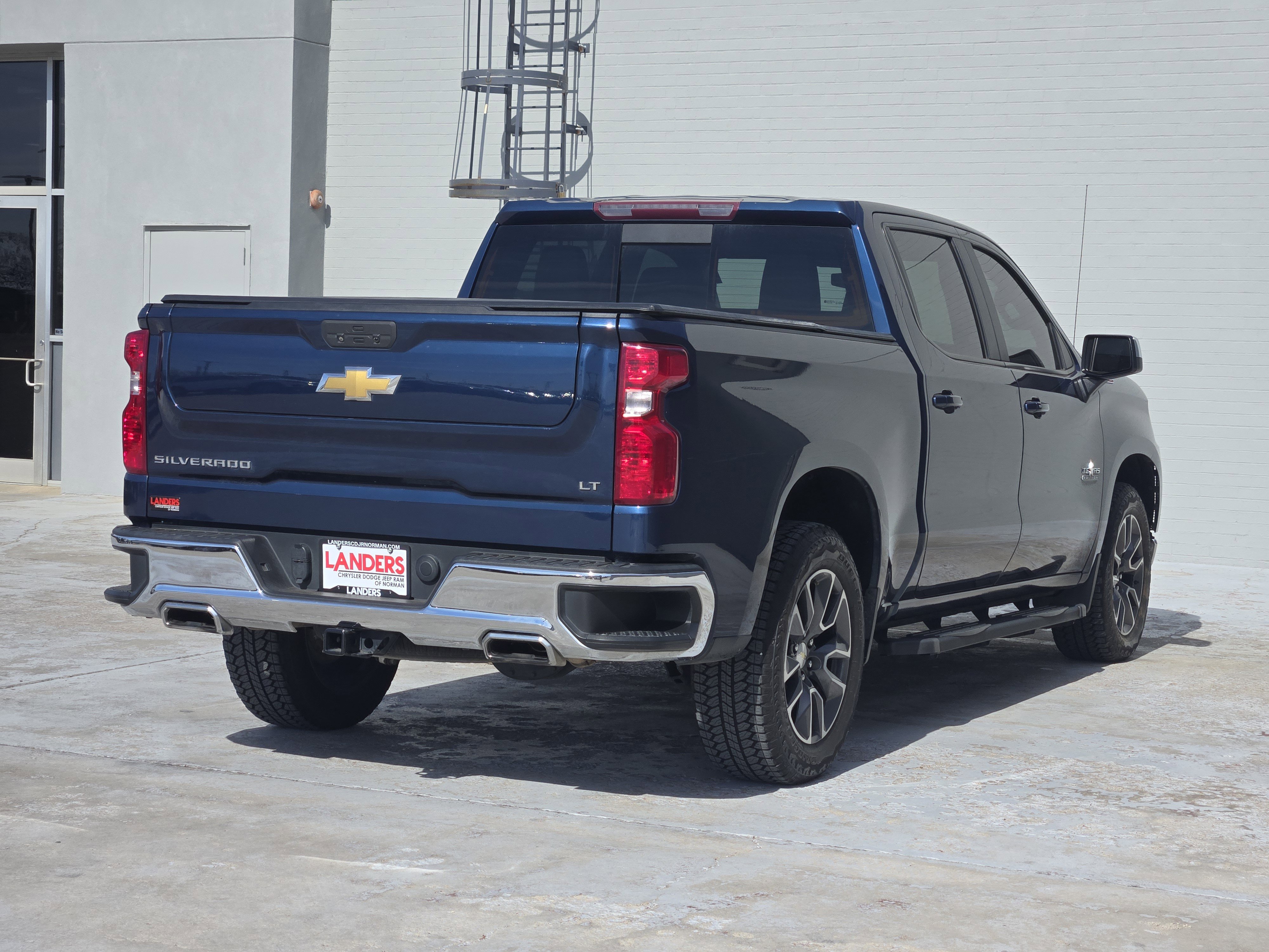 Used 2021 Chevrolet Silverado 1500 LT w/ Texas Edition Plus image 8