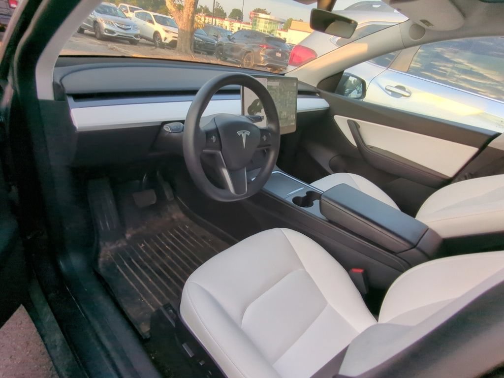 Used 2021 Tesla Model Y Long Range AWD/4WD image 7