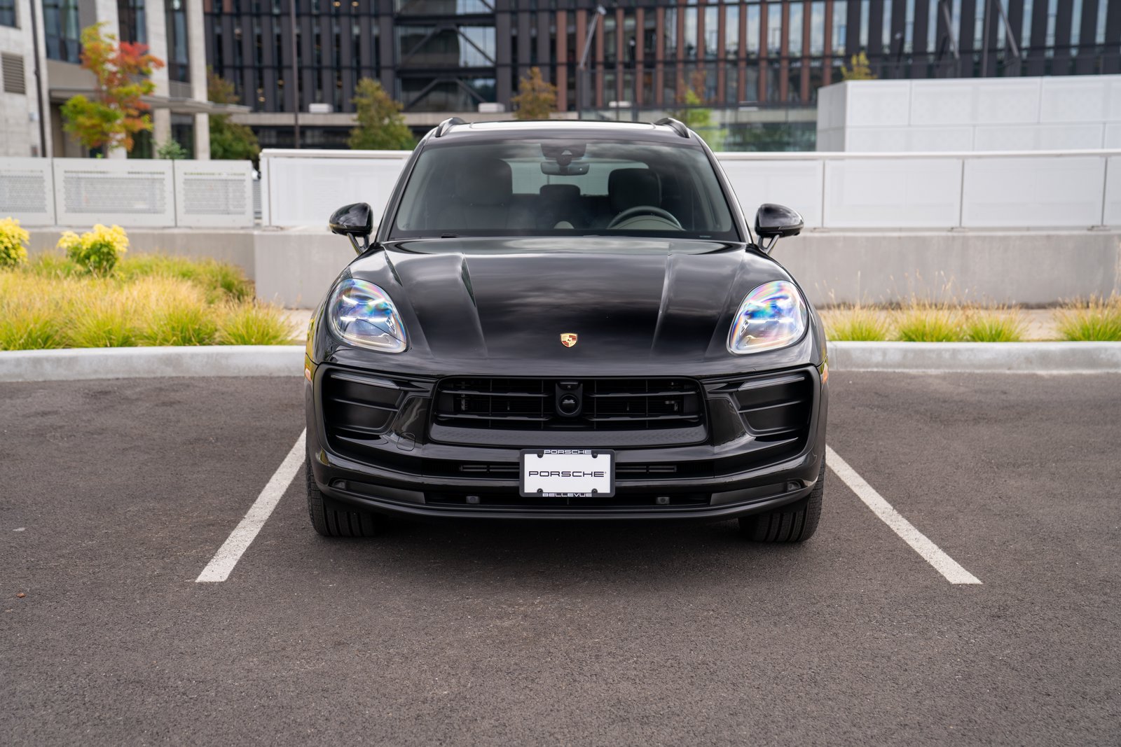 Certified 2026 Porsche Macan AWD/4WD image 6