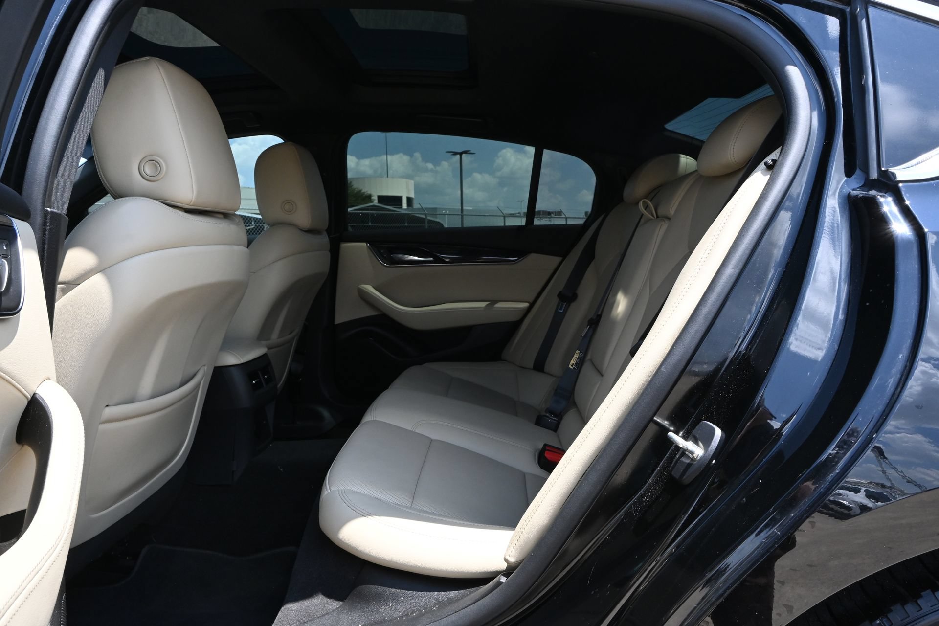 Used 2021 Cadillac CT5 Premium Luxury w/ Technology Package RWD image 18