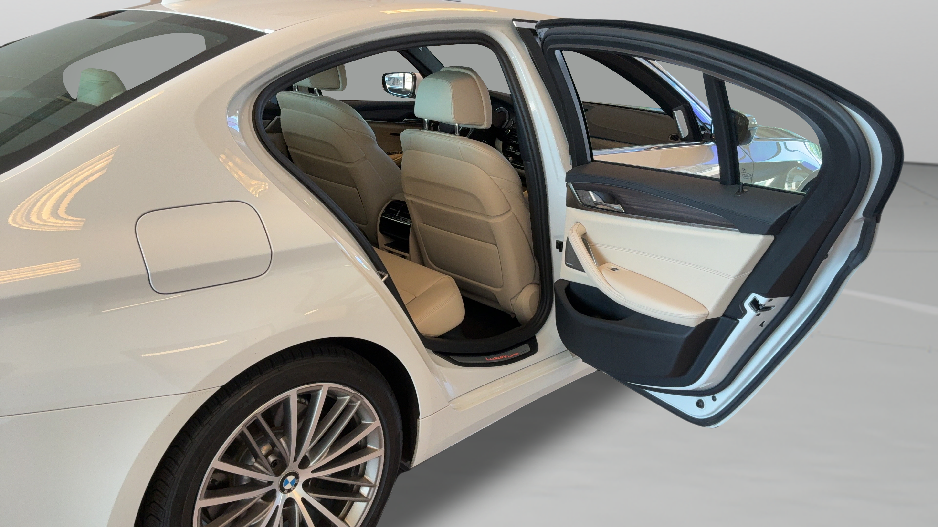 Used 2017 BMW 540i RWD image 43