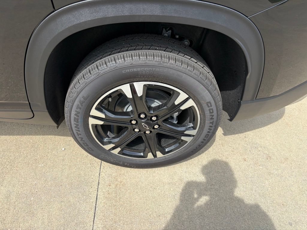 New 2027 Chevrolet Traverse LT w/ Sun and Wheel Package AWD/4WD image 55