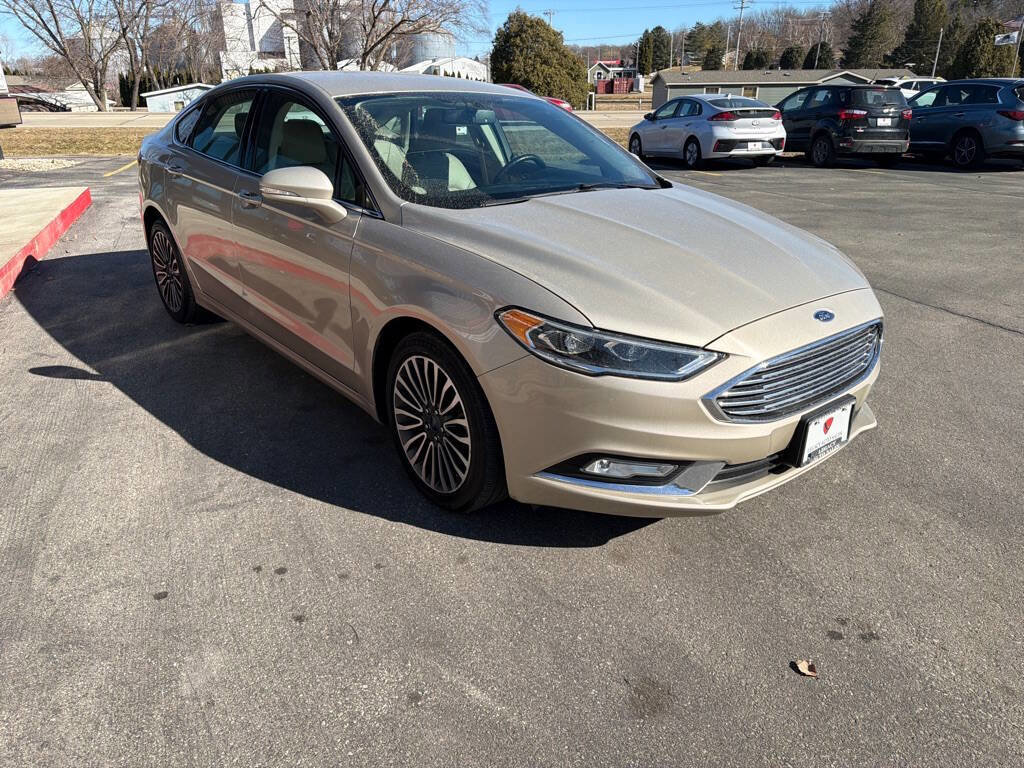 Used 2017 Ford Fusion SE image 6
