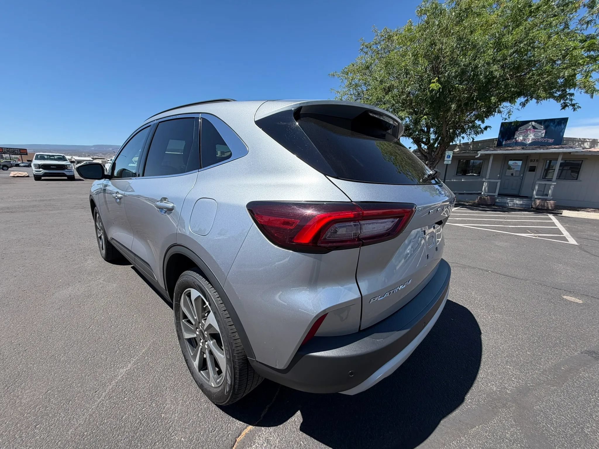 Used 2024 Ford Escape Platinum AWD/4WD image 8