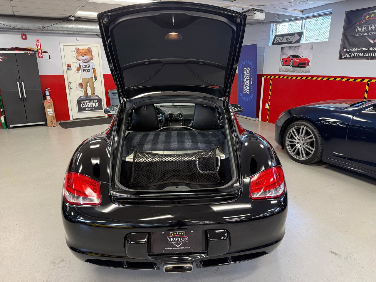 Used 2011 Porsche Cayman RWD image 12