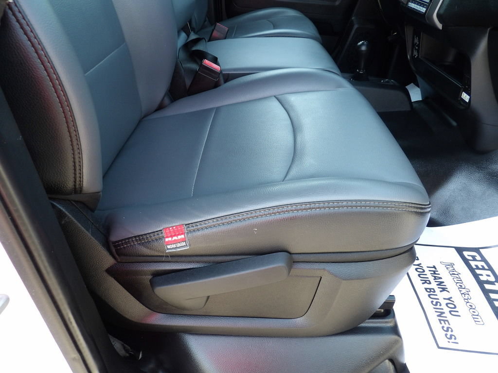 Used 2022 RAM 3500 Tradesman w/ Chrome Appearance Group AWD/4WD image 42