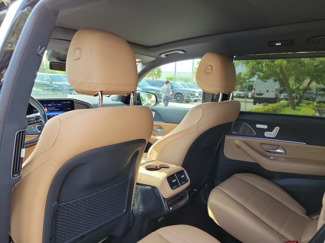 Used 2024 Mercedes-Benz GLS 450 4MATIC image 12