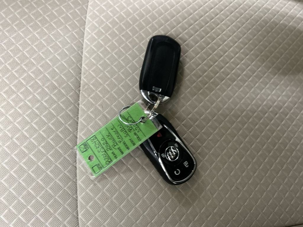 Used 2020 Buick Encore Preferred FWD image 12