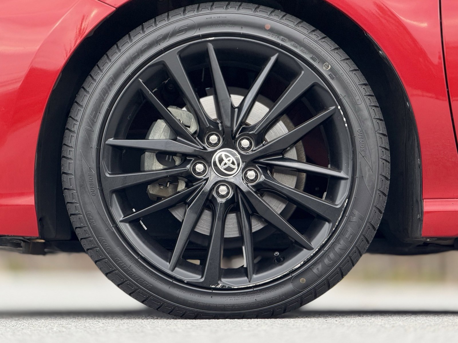 Used 2021 Toyota Camry XSE w/ Navigation Package image 17