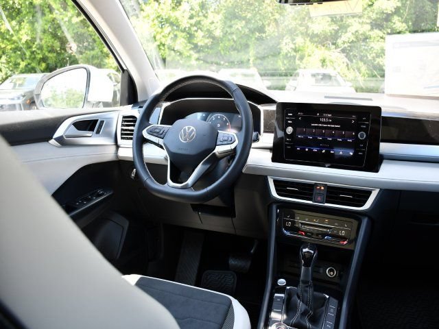 New 2026 Volkswagen Taos SE AWD/4WD image 19
