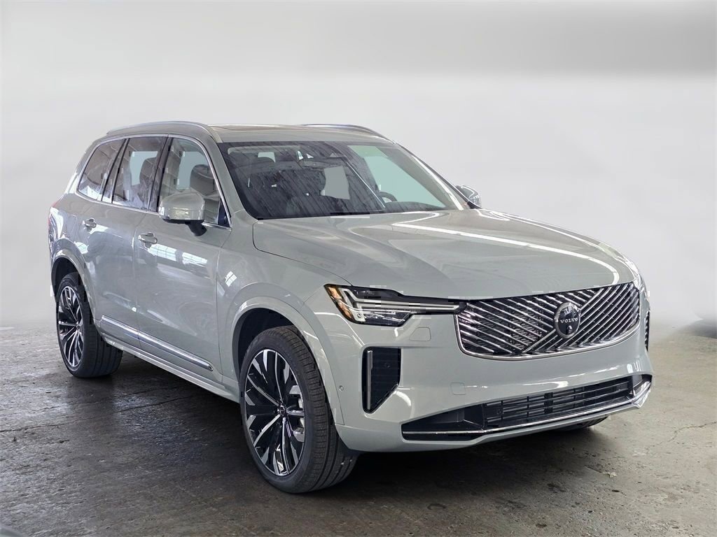 New 2026 Volvo XC90 T8 Plus image 3