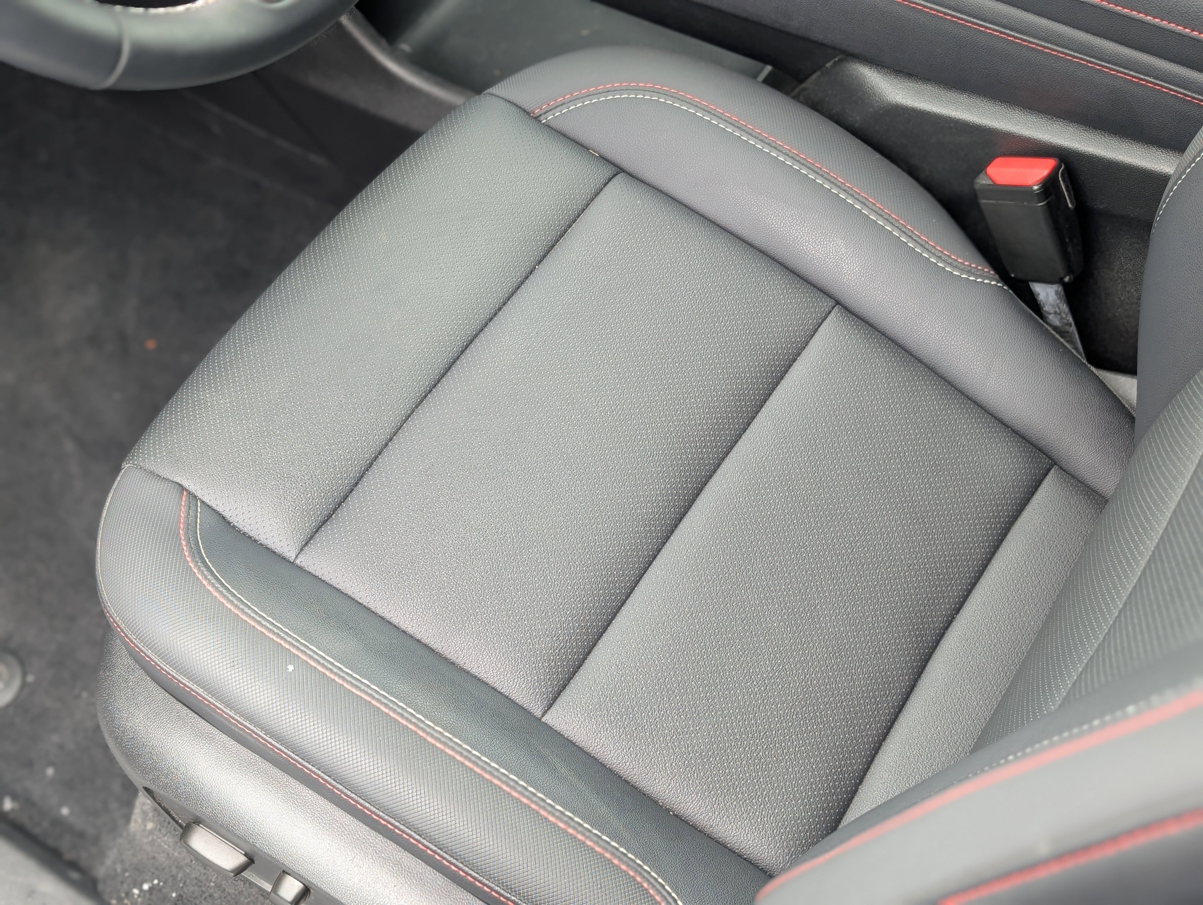 Used 2025 Chevrolet Traverse Z71 image 29