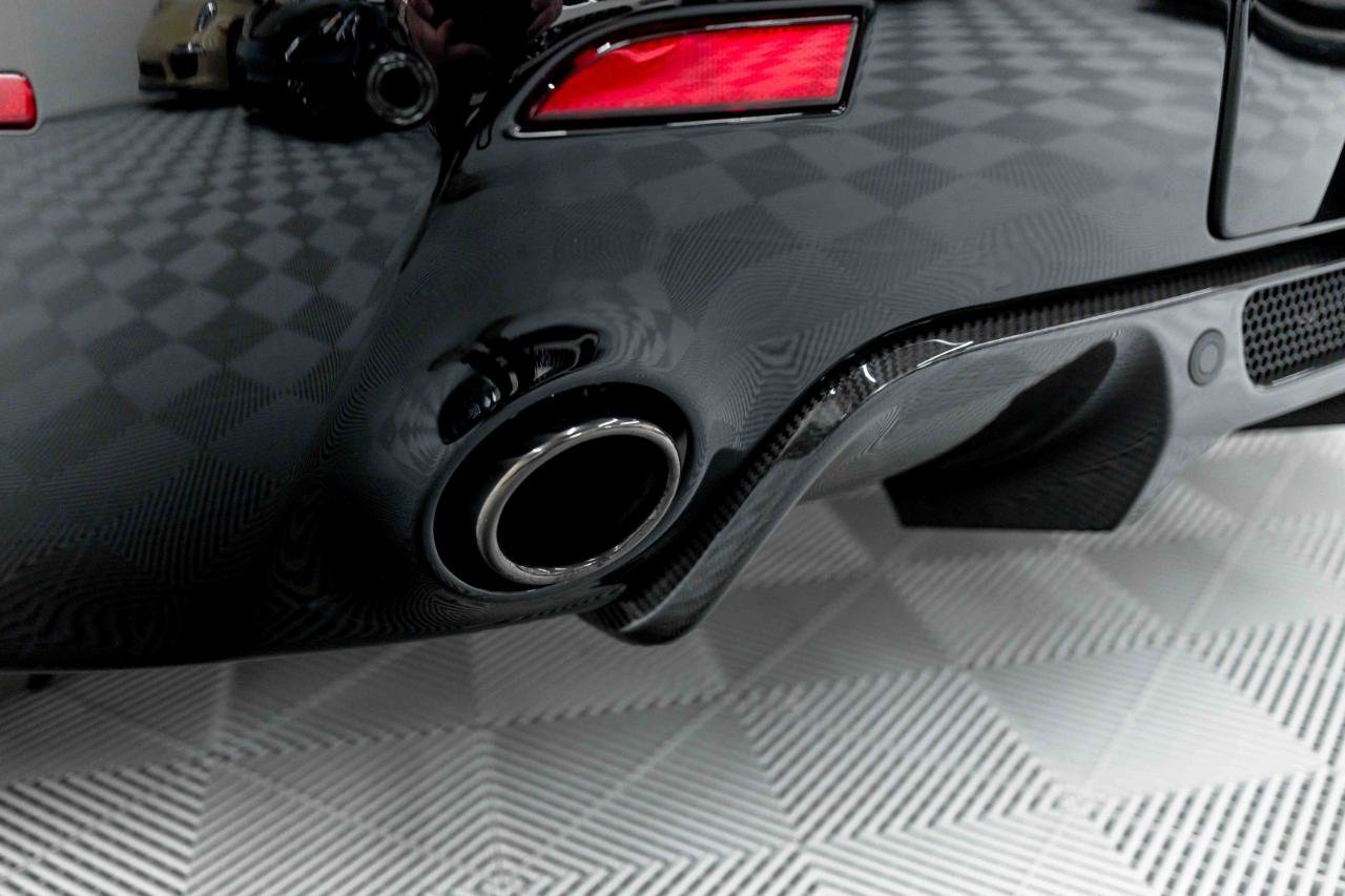 Used 2011 Aston Martin V8 Vantage N420 image 30