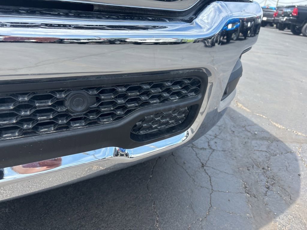 New 2026 RAM 1500 4x4 Crew Cab image 10