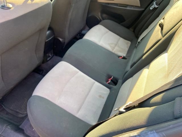 Used 2012 Chevrolet Cruze LS FWD image 12