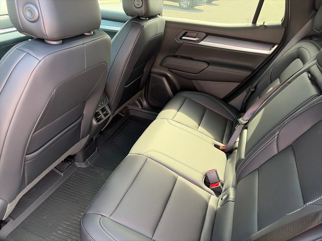 New 2027 GMC Terrain Elevation w/ Elevation Premium Package AWD/4WD image 12