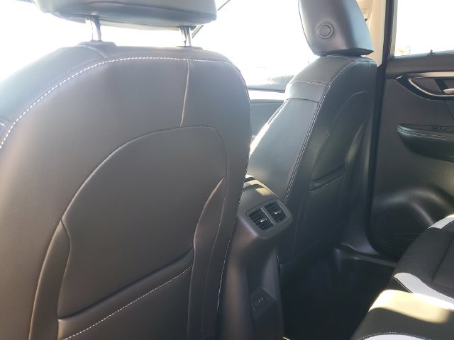 Certified 2024 Buick Envision Sport Touring AWD/4WD image 31