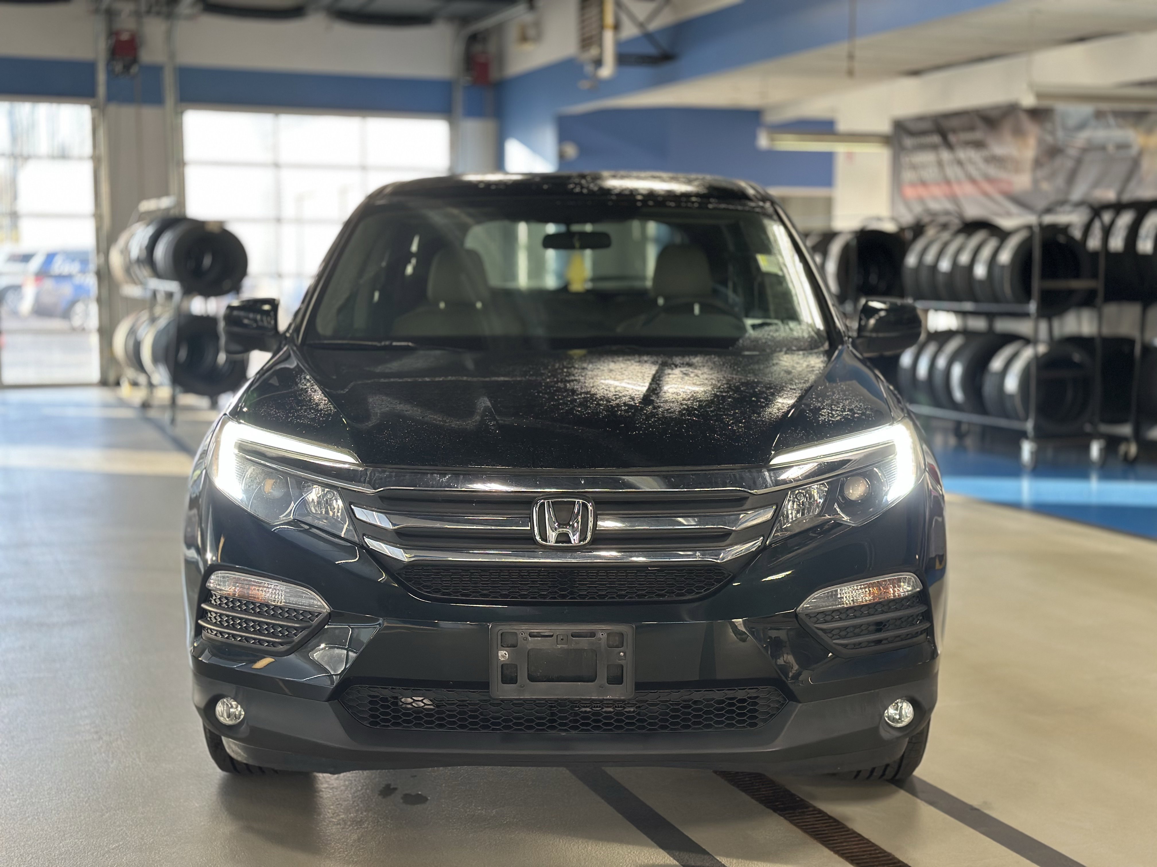 Used 2018 Honda Pilot EX image 2