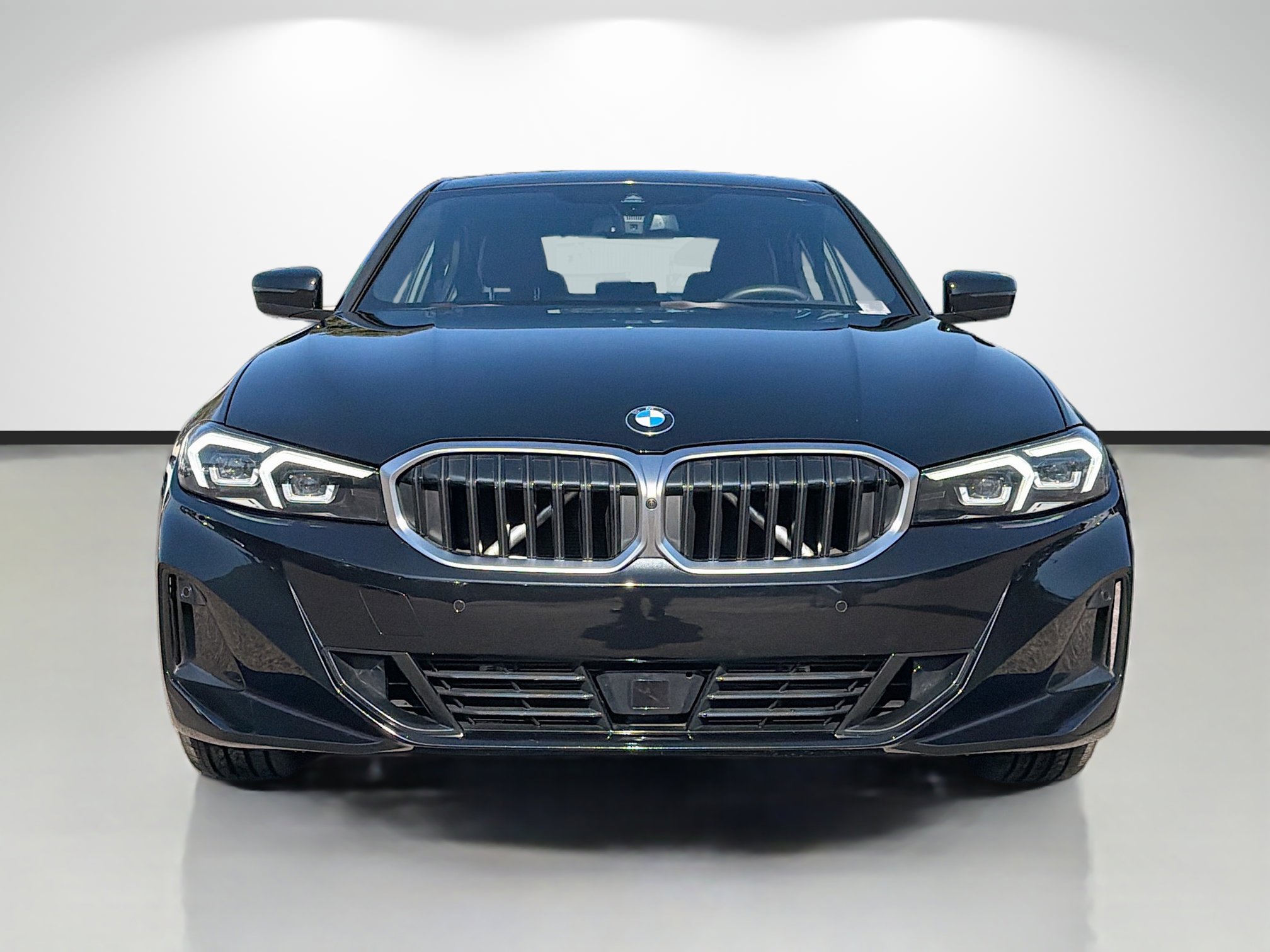 Used 2025 BMW 330i Sedan image 8