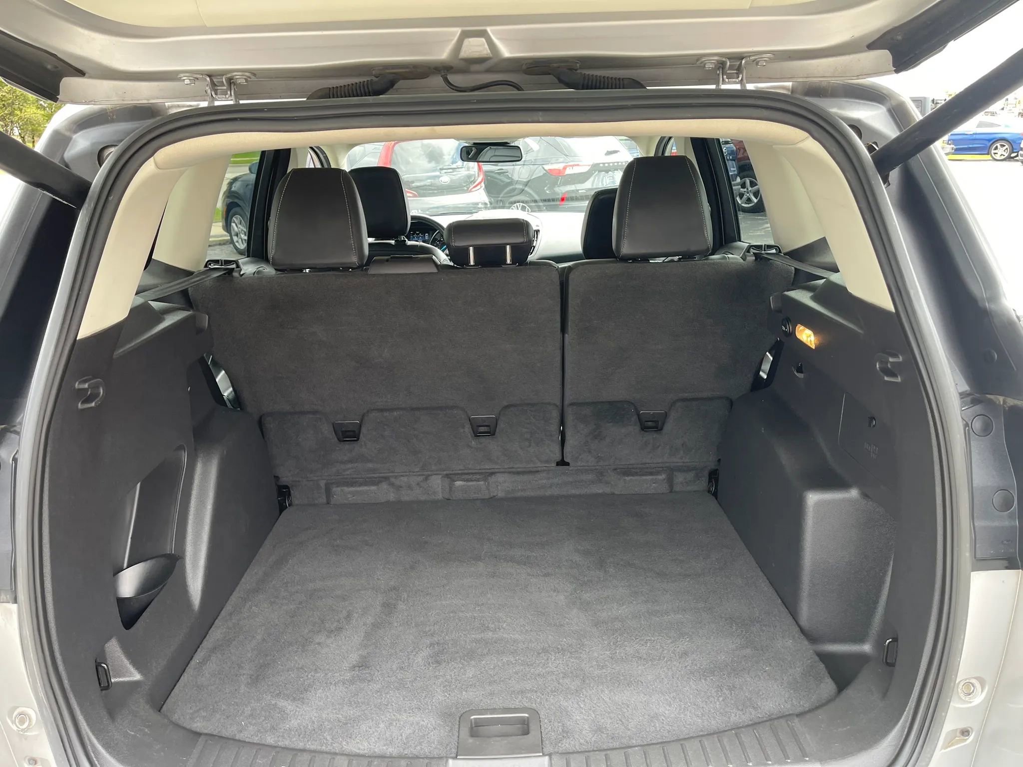 Used 2019 Ford Escape SEL FWD image 9
