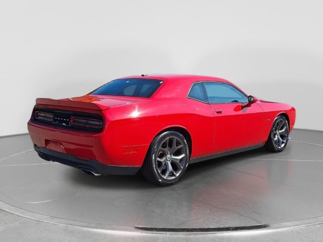 Used 2019 Dodge Challenger R/T w/ Cold Weather Group RWD image 6