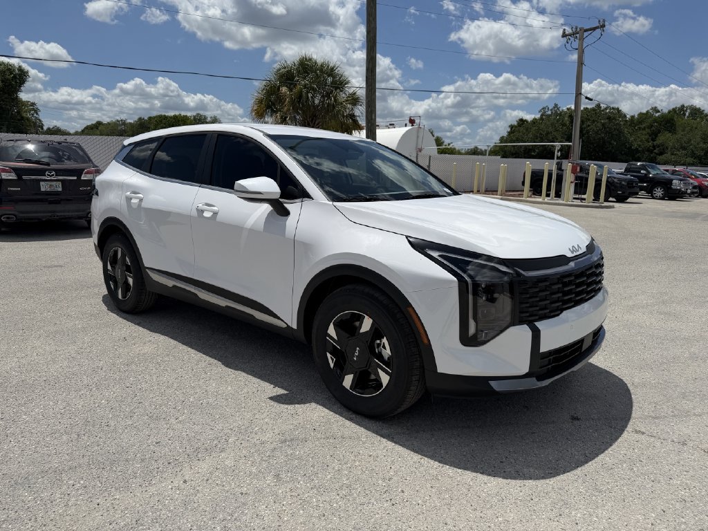New 2027 Kia Sportage LX FWD image 2