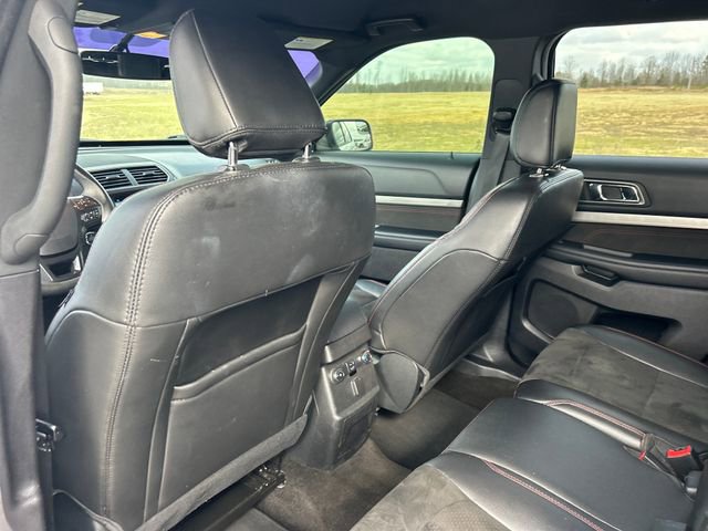 Used 2018 Ford Explorer XLT w/ Equipment Group 202A image 38