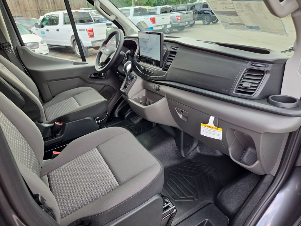 New 2026 Ford Transit 250 148 Medium Roof w/ Load Area Protection Package RWD image 22