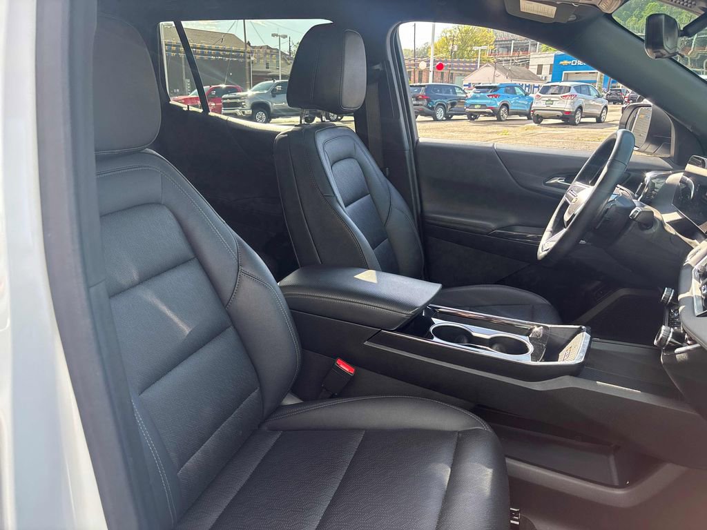 Used 2025 Chevrolet Equinox LT w/ Convenience Package II AWD/4WD image 29