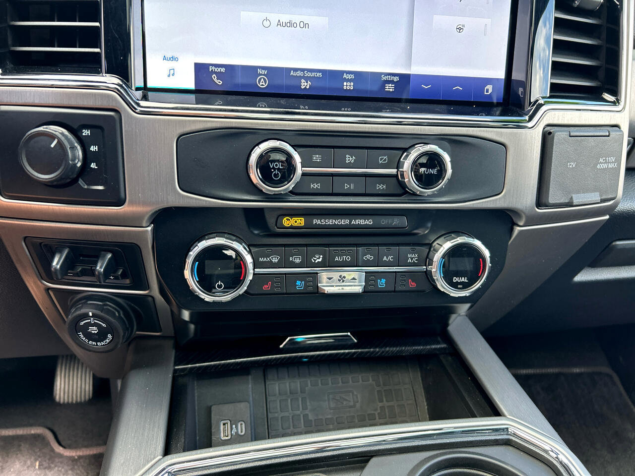 Used 2022 Ford F450 Platinum w/ FX4 Off-Road Package image 17