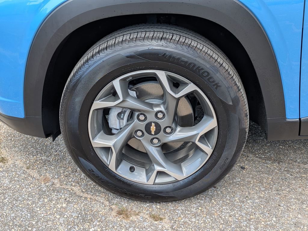 Used 2026 Chevrolet Trax LT w/ Driver Confidence Package FWD image 11