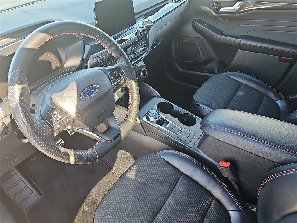 Used 2023 Ford Escape ST-Line image 16