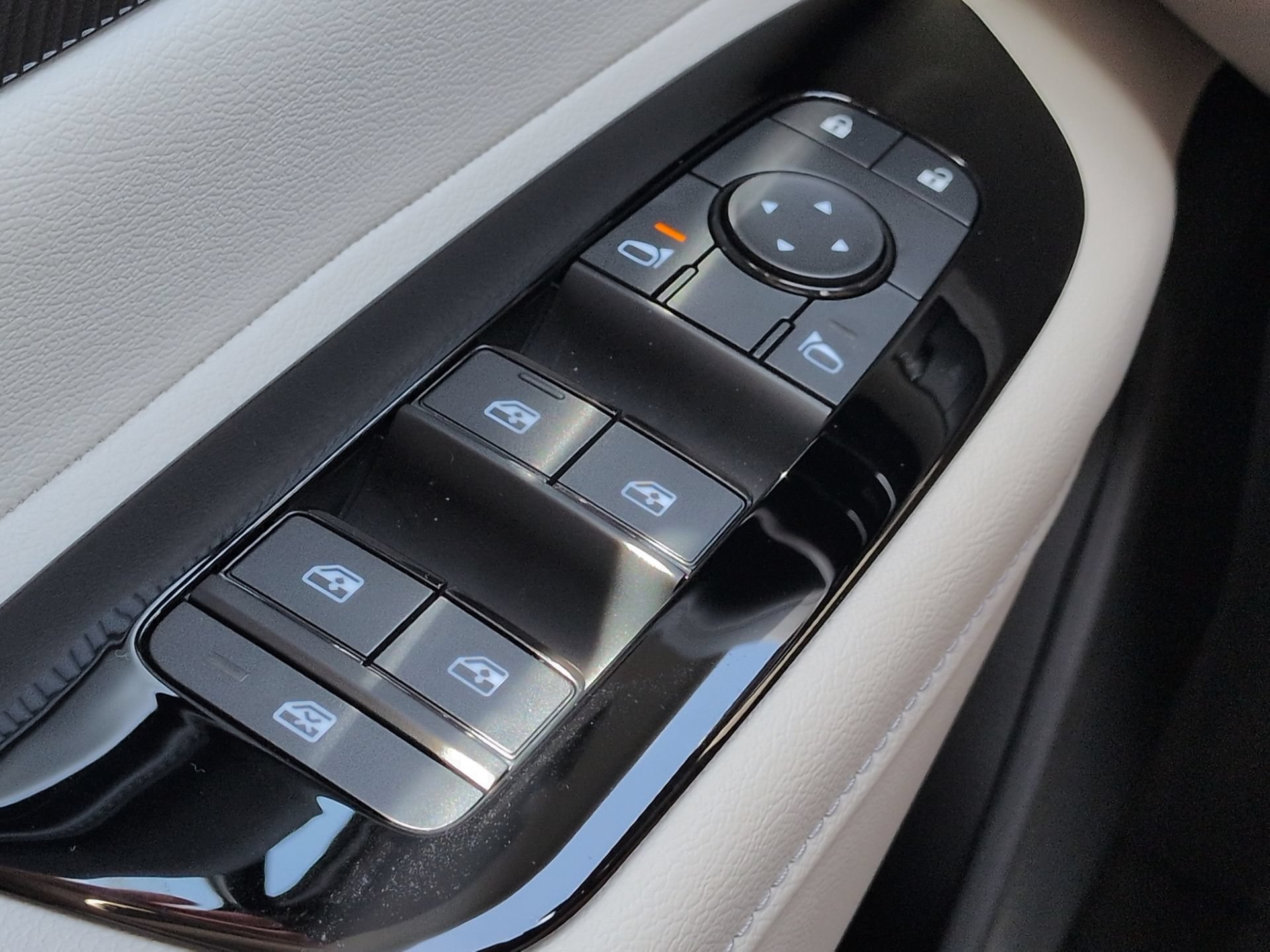 New 2026 Nissan Murano SV AWD/4WD image 25