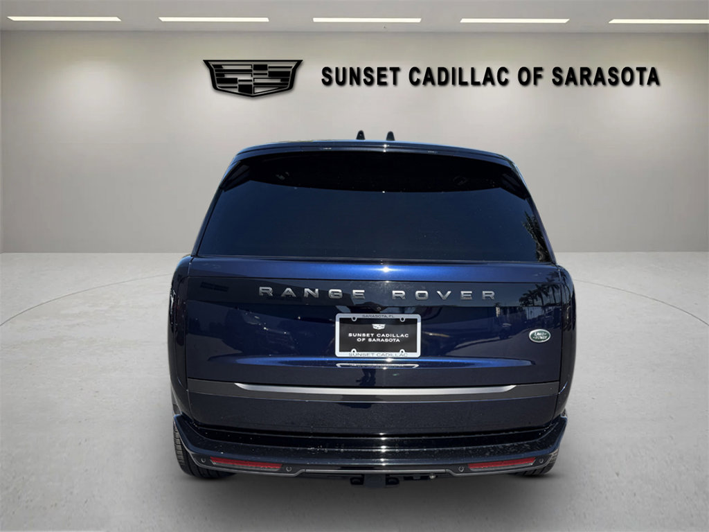 Used 2023 Land Rover Range Rover Long Wheelbase Autobiography image 4