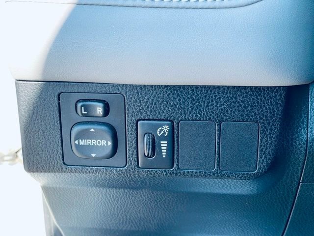 Used 2016 Toyota RAV4 XLE image 14