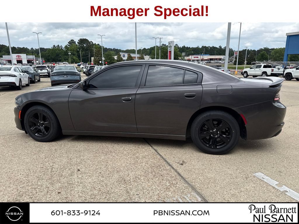 Used 2021 Dodge Charger SXT w/ Leather Interior Group RWD image 11