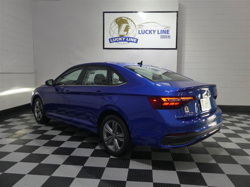 Used 2024 Volkswagen Jetta SE FWD image 10