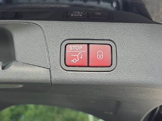 Used 2024 Mercedes-Benz GLB 250 image 7