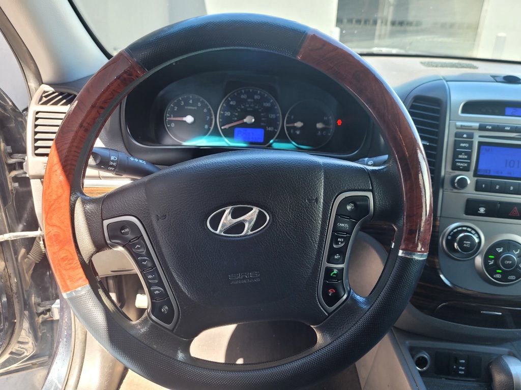 Used 2012 Hyundai Santa Fe GLS image 10