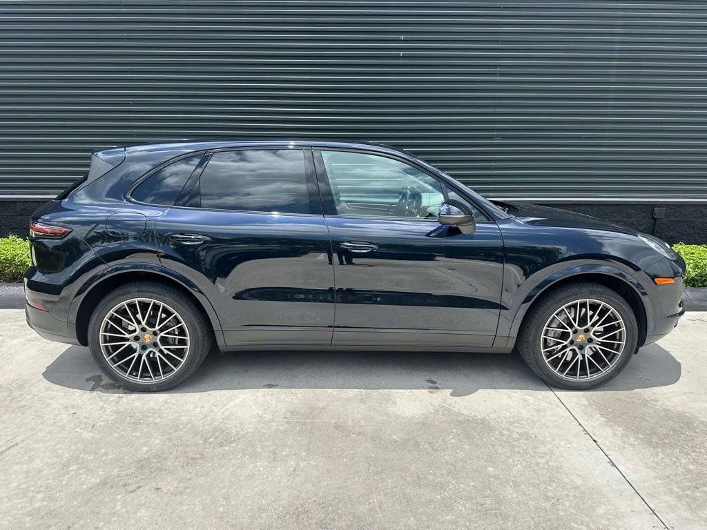 Certified 2023 Porsche Cayenne AWD/4WD image 10