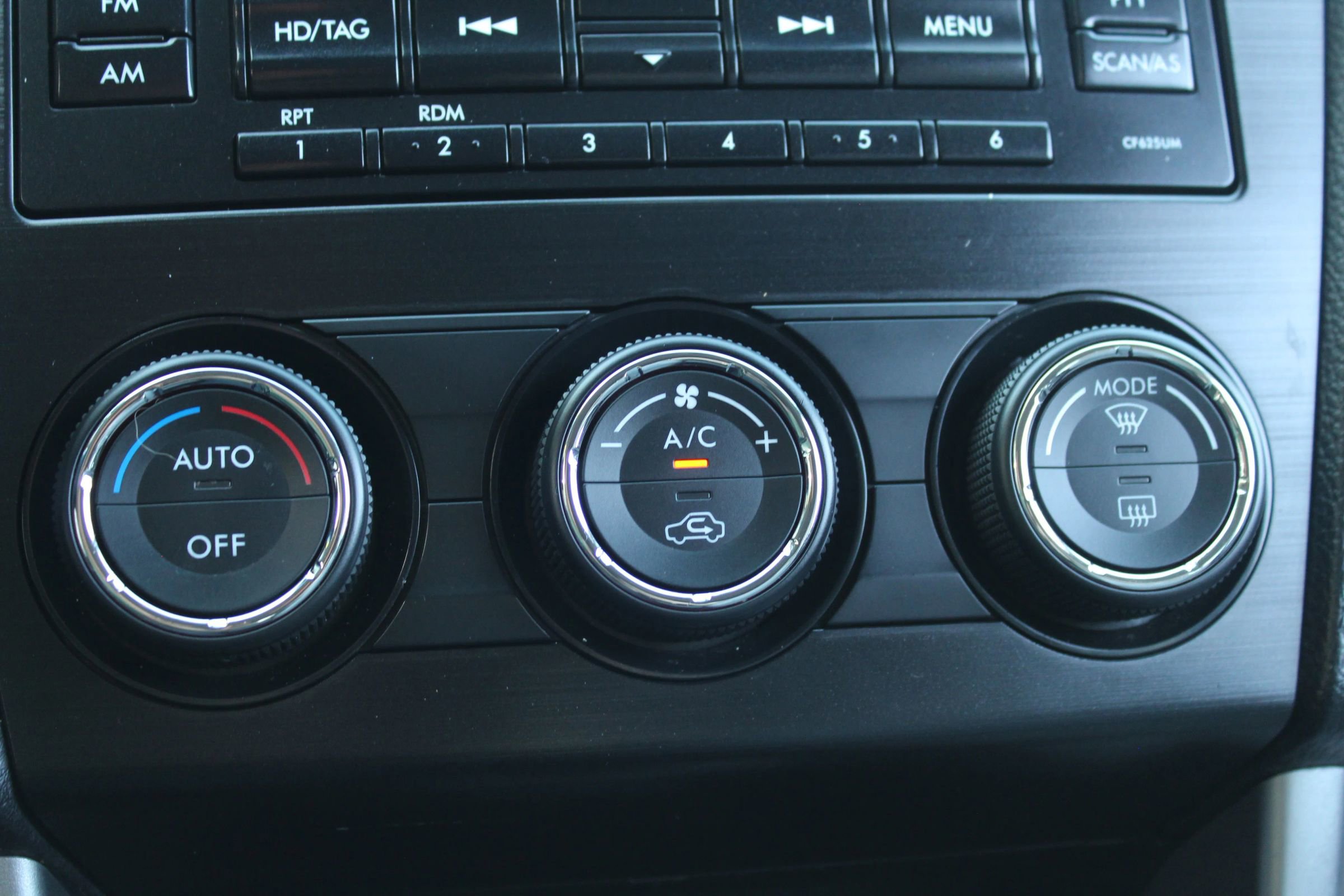 Used 2014 Subaru Forester 2.5i Limited image 32