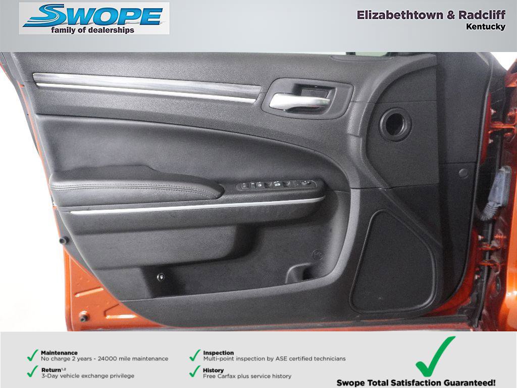 Certified 2021 Chrysler 300 Touring L image 13