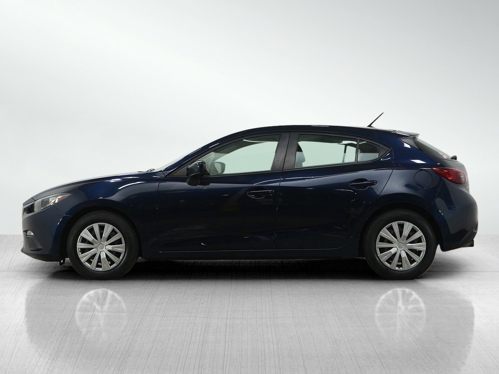 Used 2015 MAZDA MAZDA3 i Sport image 2